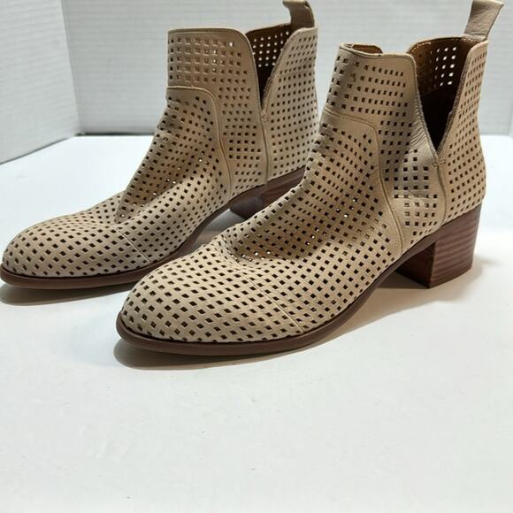 Franco Sarto heeled ankle boots size 6.5 - Picture 5 of 5